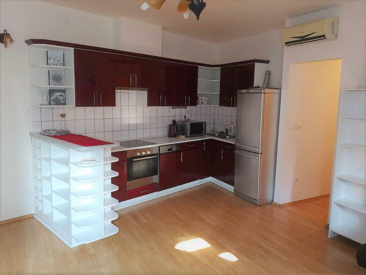 Centrum - A. Apartman Pécs Exterior foto